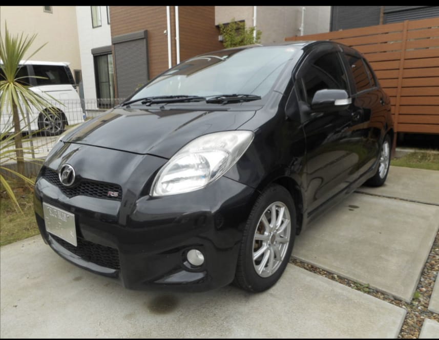 2010 Toyota Vitz  RS